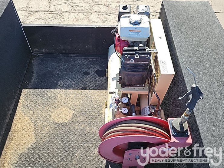 2022-chevrolet-2500hd-image-16