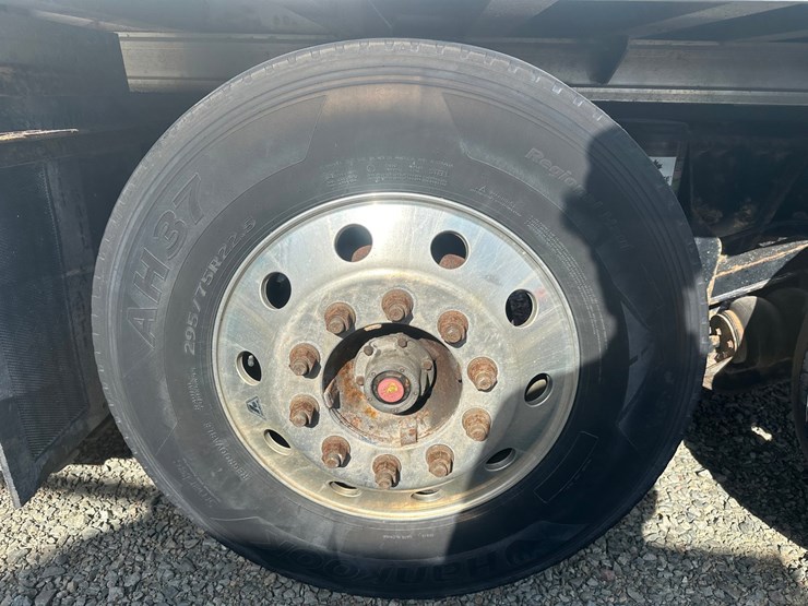 2019-massey-ferguson-8-image-86