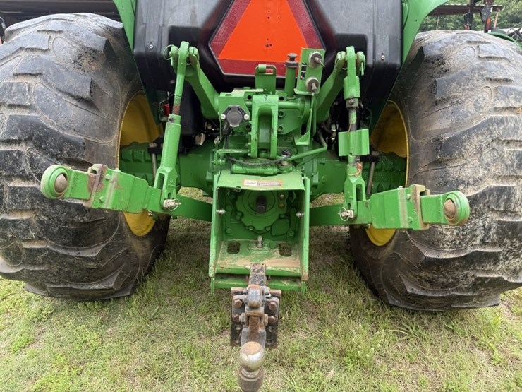 2020-john-deere-5075e-image-15