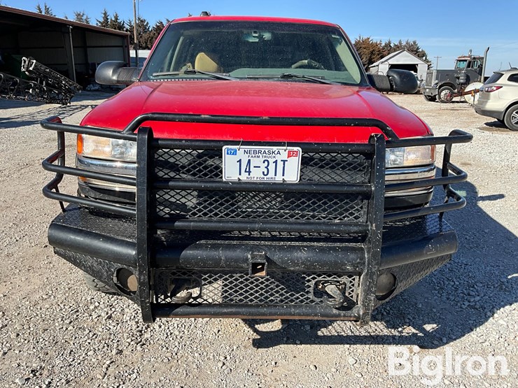 2005-gmc-sierra-2500-image-2