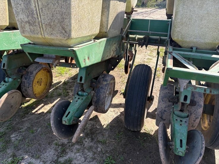 john-deere-7000-image-6