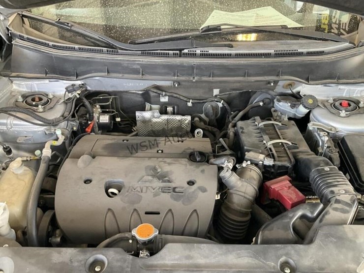 2011-mitsubishi-outlander-image-10