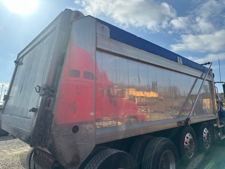 2019-massey-ferguson-8-image-18