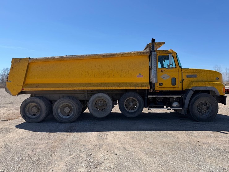 1995-mack-cl713-image-6