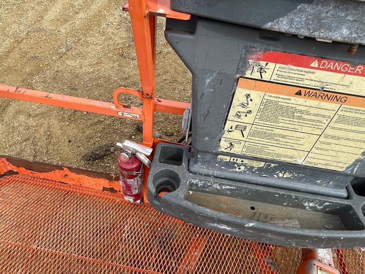 2007-jlg-860sj-image-34