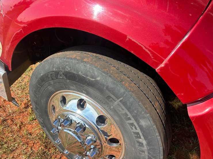 2012-peterbilt-386-image-19