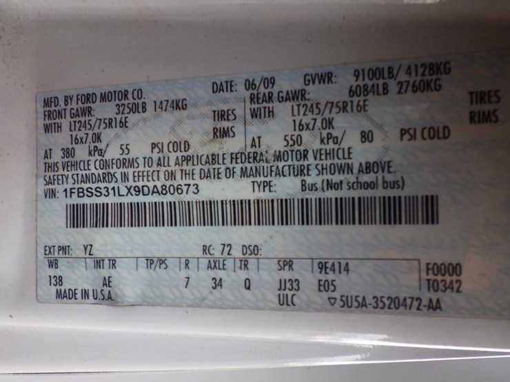 2009-ford-econoline-350-image-16