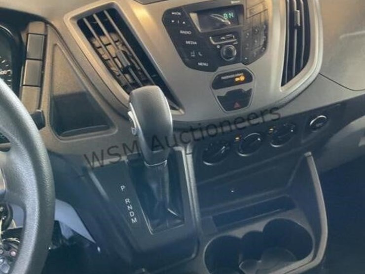 2019-ford-transit-image-21