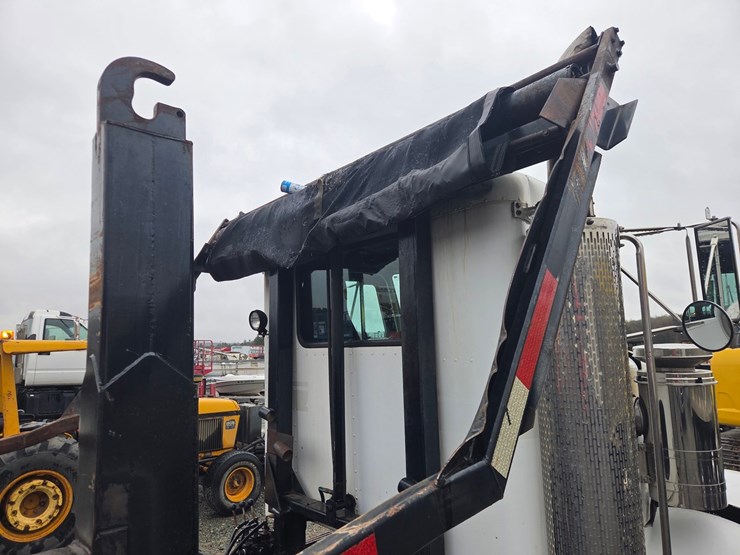 1995-peterbilt-357-image-35