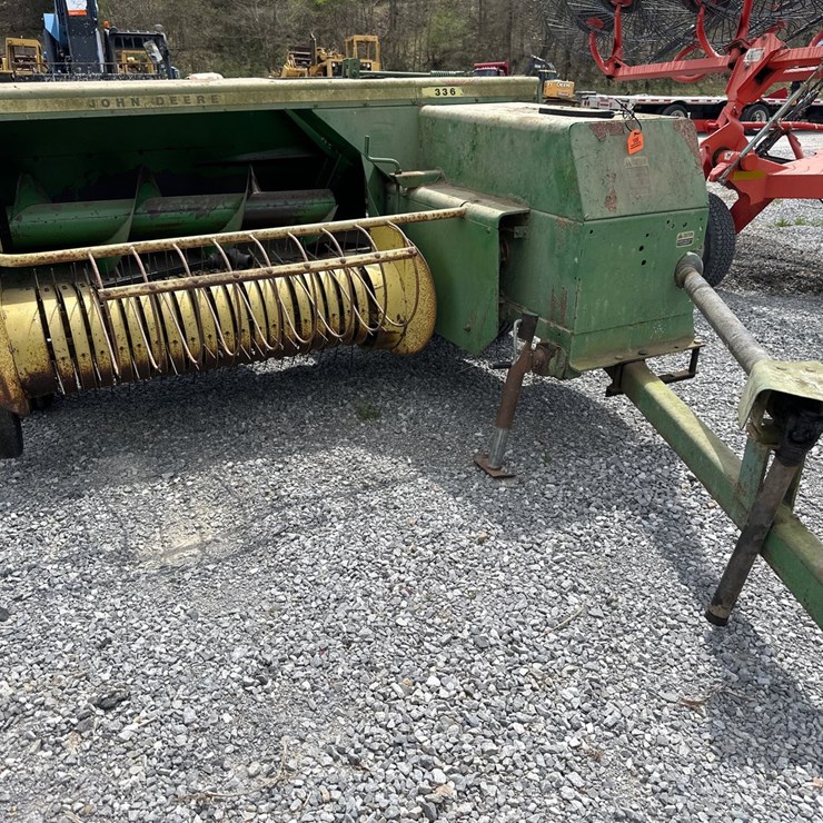 JOHN DEERE 336