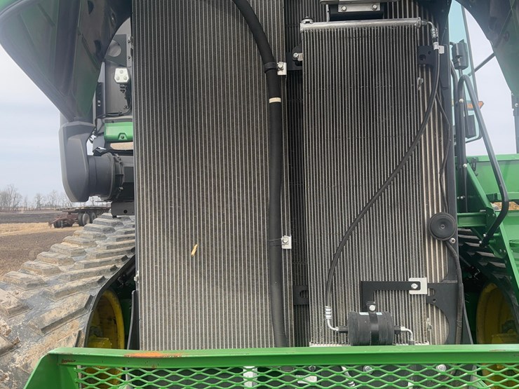 2022-john-deere-9rt-570-image-13