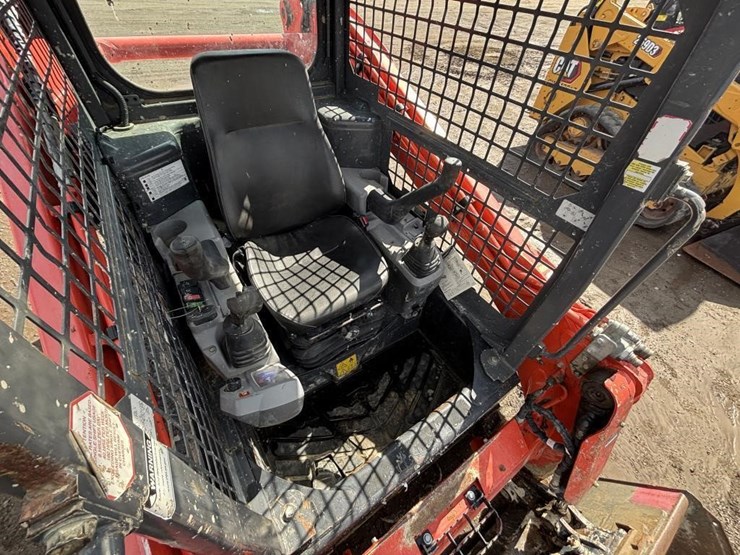 2021-kubota-svl75-2-image-17