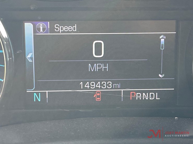 2018-chevrolet-silverado-1500-lt-image-19