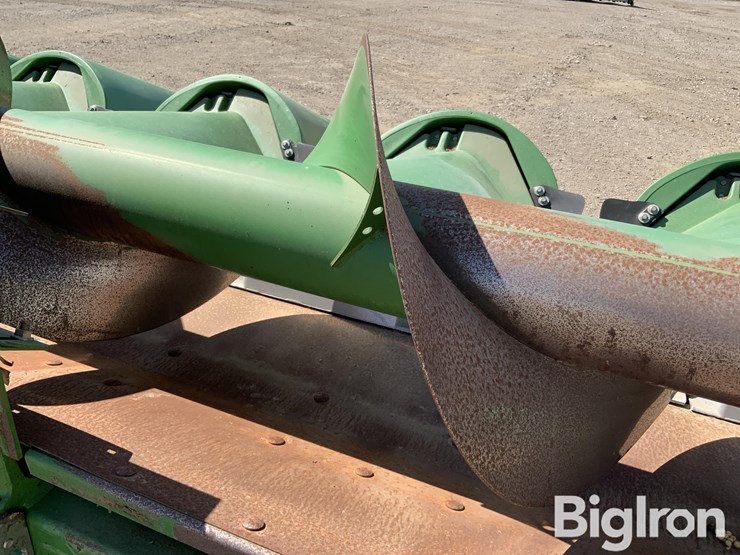 2013-john-deere-608c-image-17