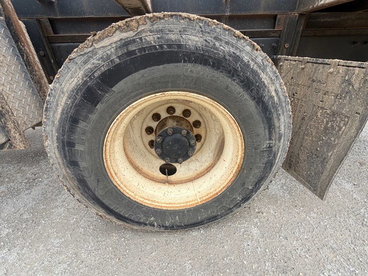 2012-peterbilt-337-image-14