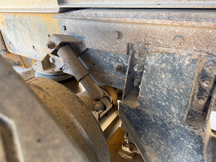 1995-mack-cl713-image-38