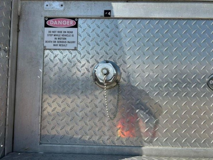 1996-ford-f700-image-45