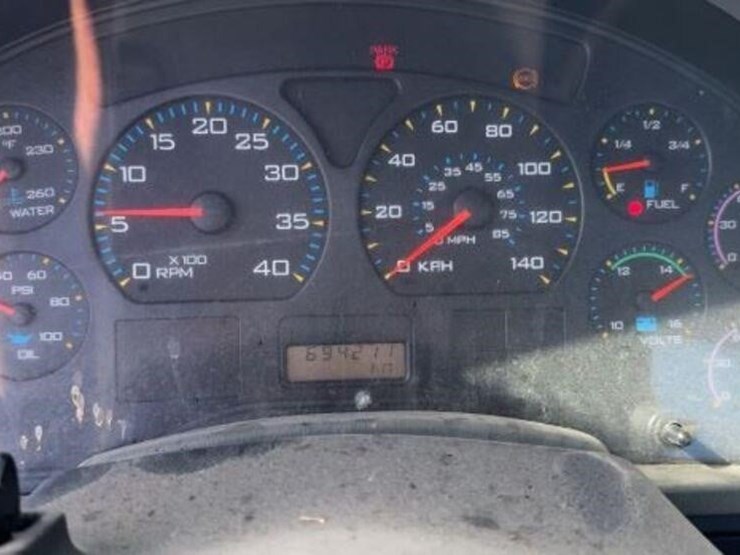 2004-international-8600-image-26