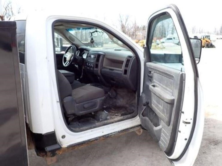 2011-dodge-5500-hd-s/a-service-truck-3d6wu7el3bg61-image-25