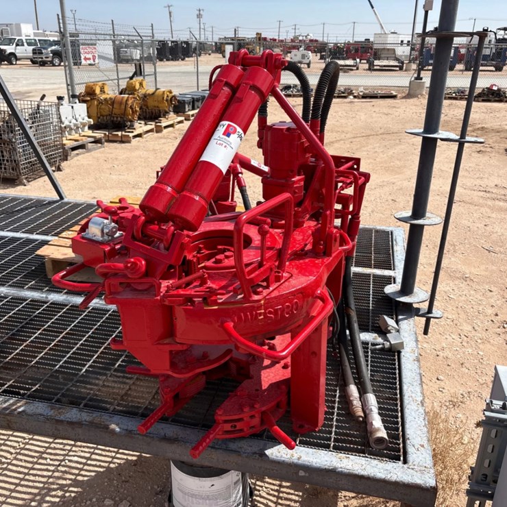 Westco 4500 hydraulic tubing tong