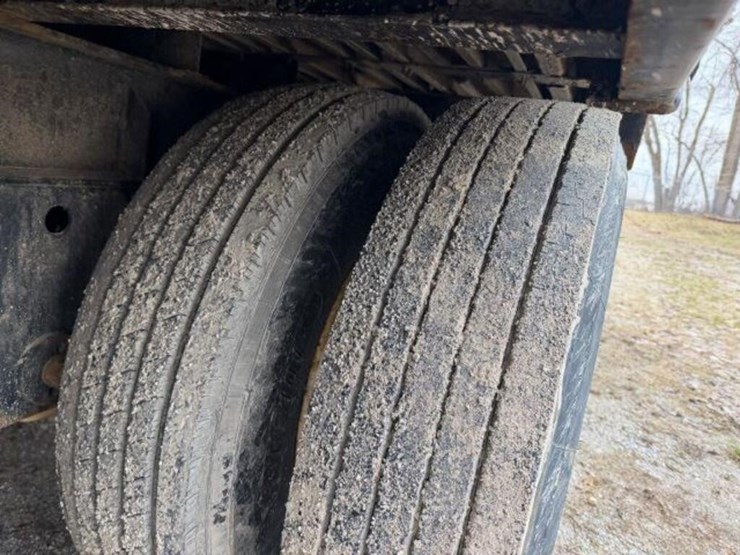 2021-deloupe-53-ft-quad/a-walking-floor-trailer-2d-image-25