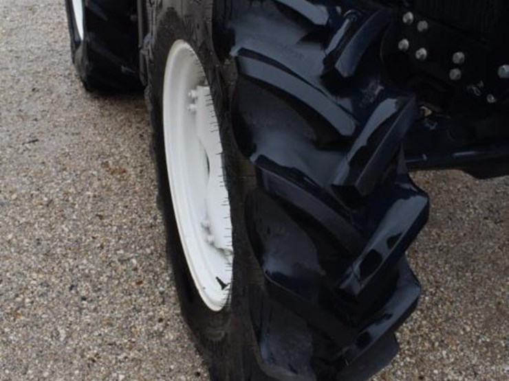 new-holland-845tl-image-6