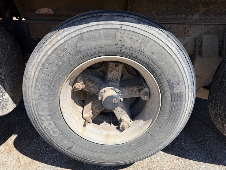 1995-mack-cl713-image-74