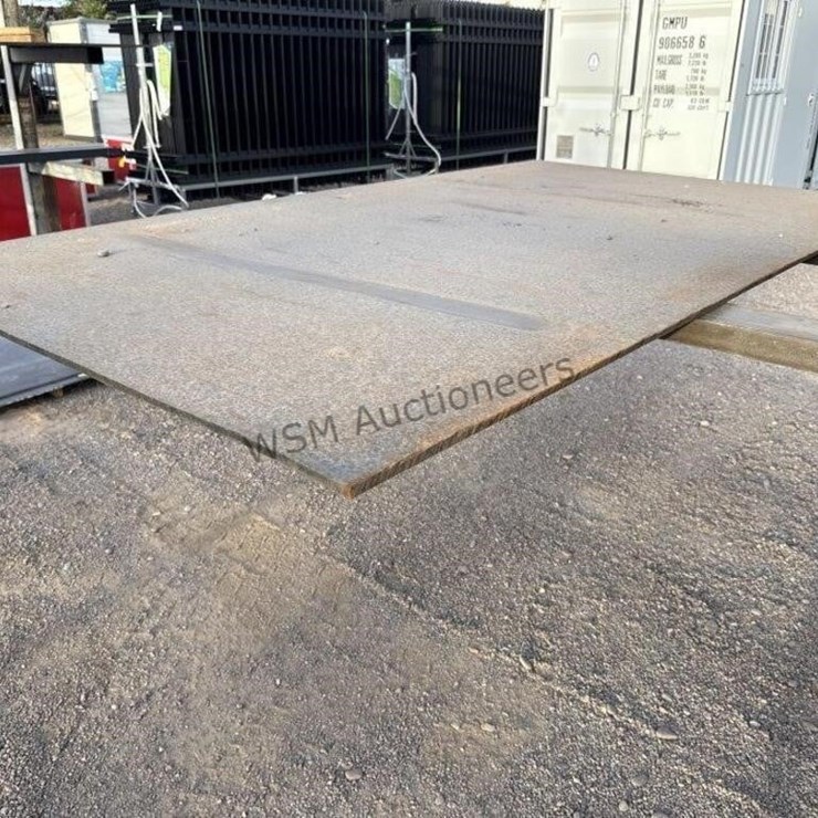 SHEET OF 55IN X 96IN X 1/2IN STEEL PLATE