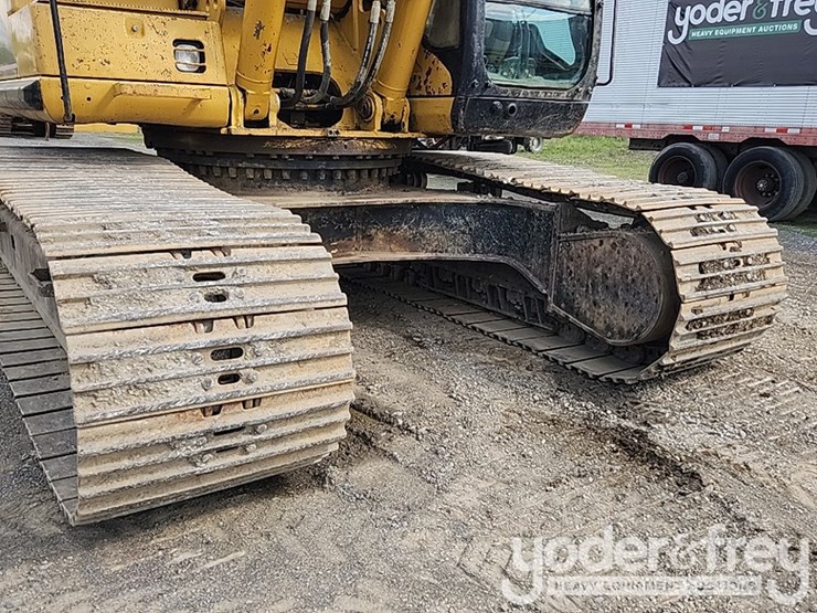 2005-caterpillar-330-image-11