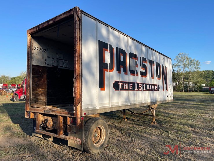 1992-strick-trailer-image-3