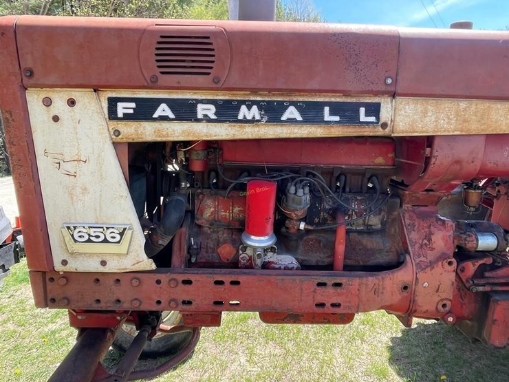 farmall-656-gas-tractor-image-4