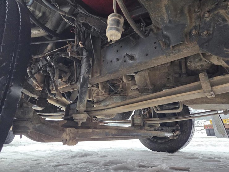 2005-massey-ferguson-8-image-29