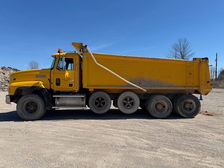 1995-mack-cl713-image-2