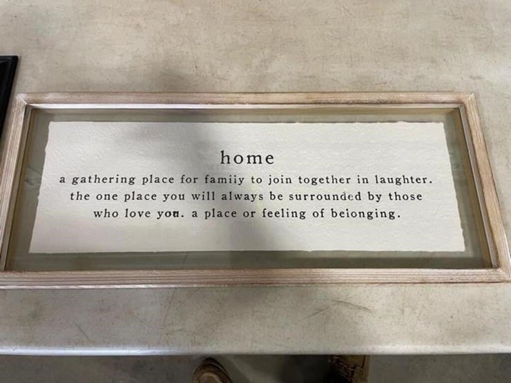"family"-&-"home"-décor-image-3