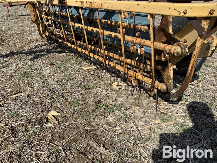 new-holland-256-image-11