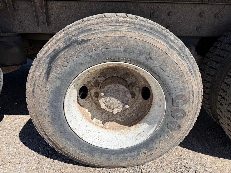 1995-mack-cl713-image-78