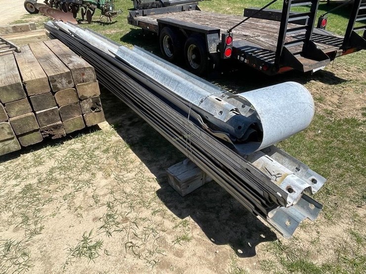 guard-rail-and-wood-posts-image-8