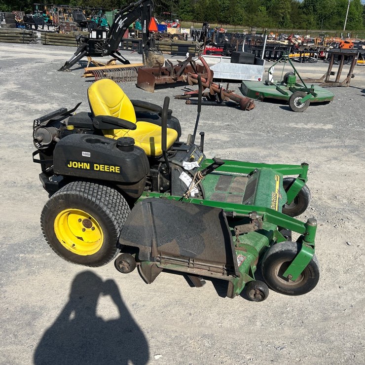 JOHN DEERE M665