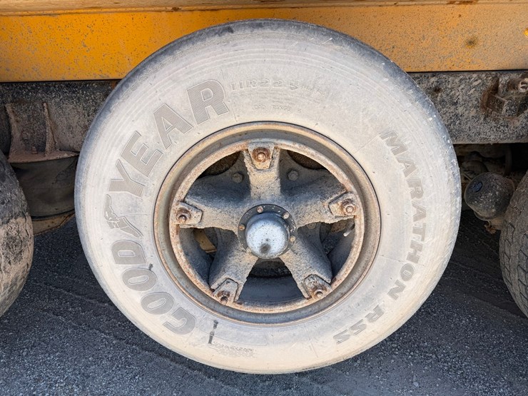 1995-mack-cl713-image-73