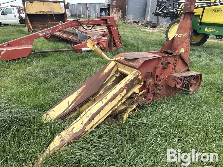 new-holland-707-image-1