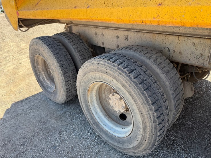 1995-mack-cl713-image-25