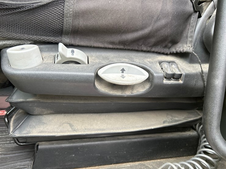 2019-kenworth-t880-image-63