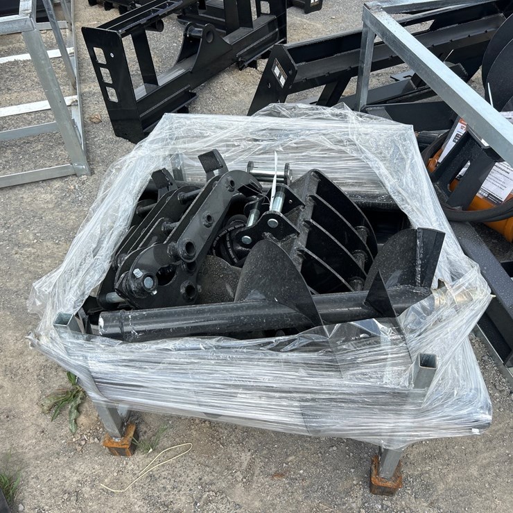 #62 • MINI EXCAVATOR ATTACHMENT SET