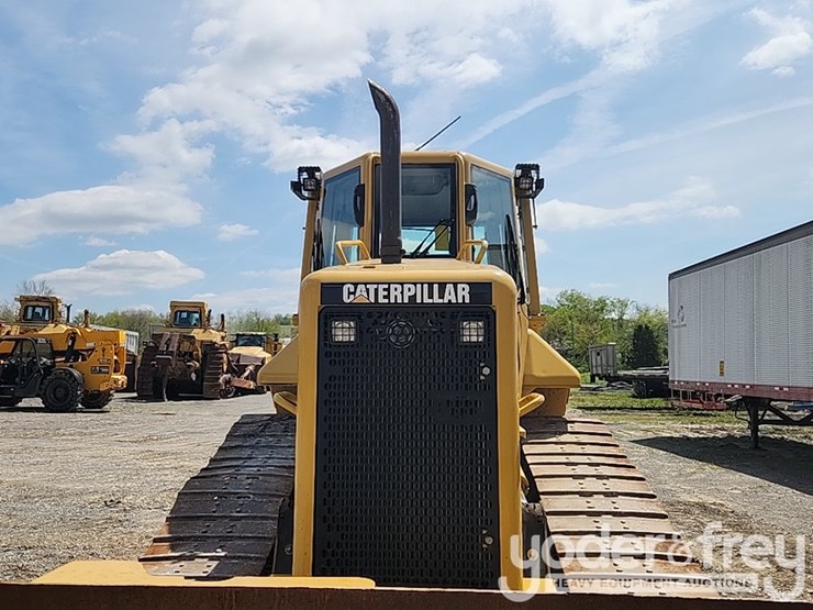 2006-caterpillar-d5n-xl-image-25
