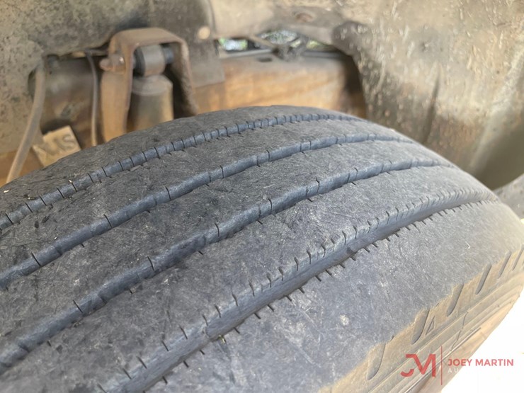 2001-chevrolet-3500hd-image-8