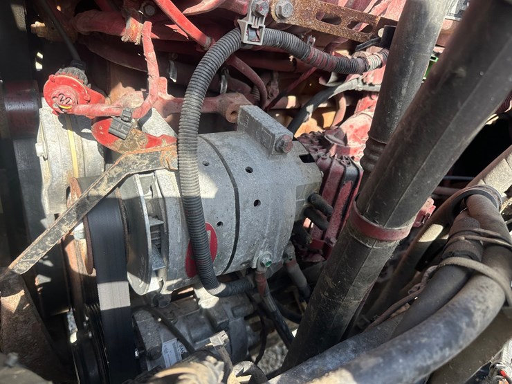 2019-massey-ferguson-8-image-45