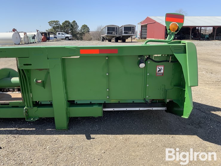 2013-john-deere-608c-image-17