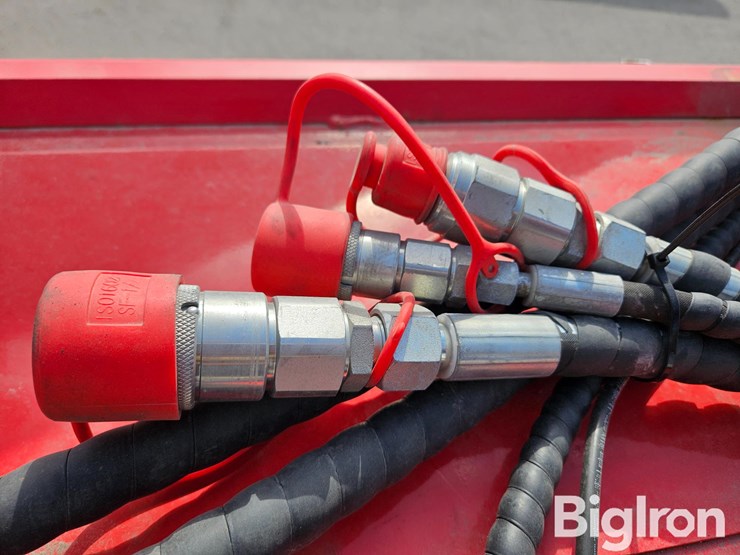 2025-massey-ferguson-730-image-19