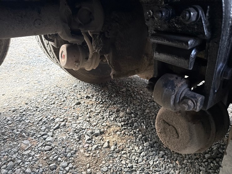 1999-caterpillar-c12-image-33