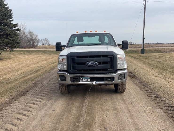 2014-ford-f250-xl-image-2